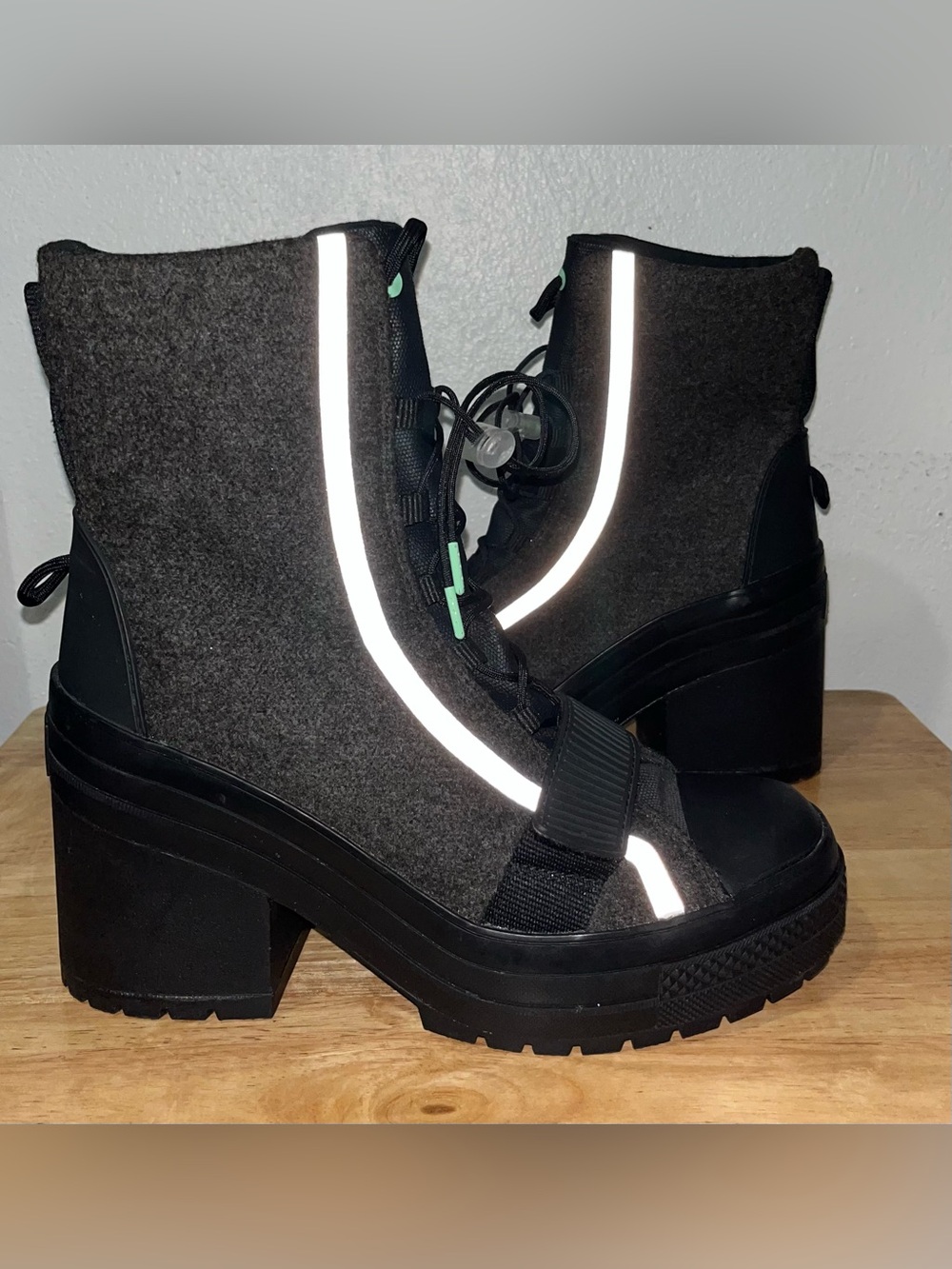 Converse GR82 Chuck Taylor All Star Chunky Platform Reflective Boots, Womens 9.5